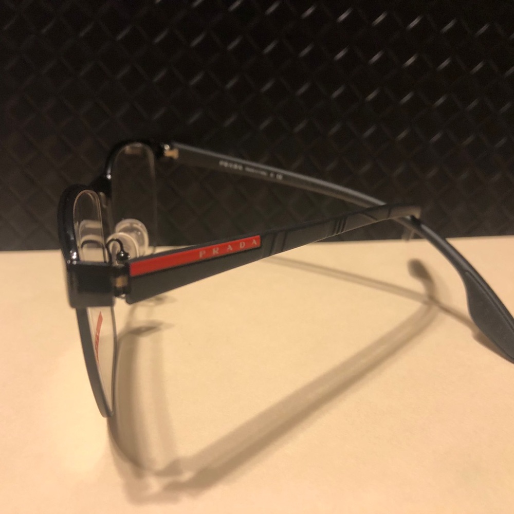 Prada Eyewear - Picture 3 of 8